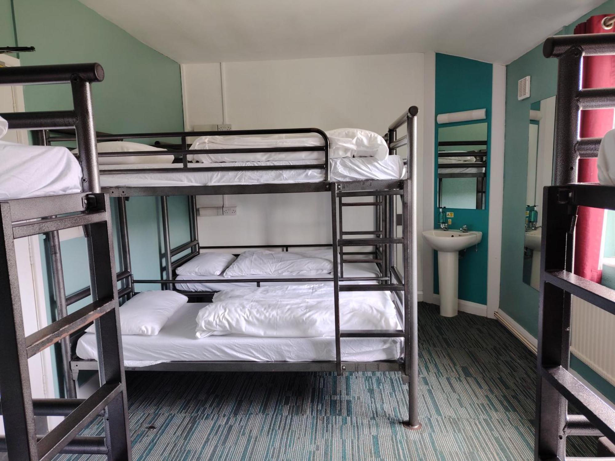 Yha Malham Hostel Buitenkant foto