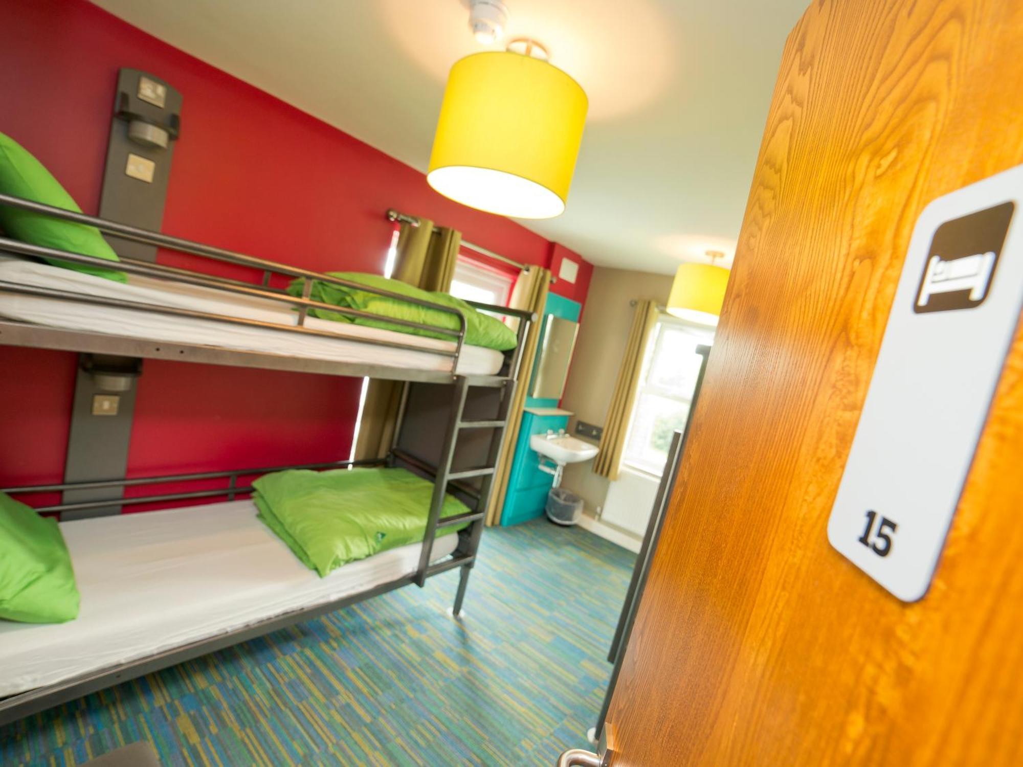 Yha Malham Hostel Buitenkant foto